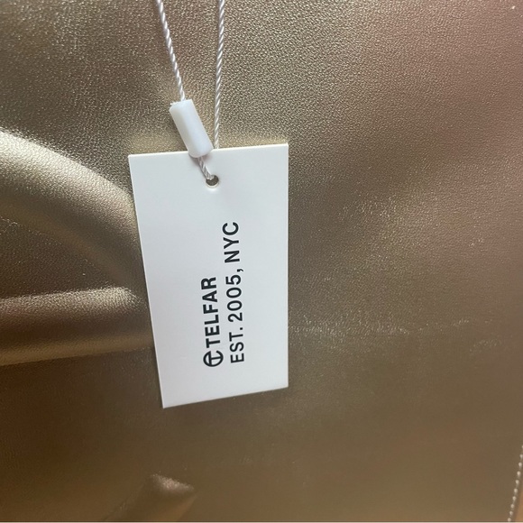 ✨✨Authentic Telfar Medium Metallic Gold Shopping Bag✨✨ - Picture 4 of 17